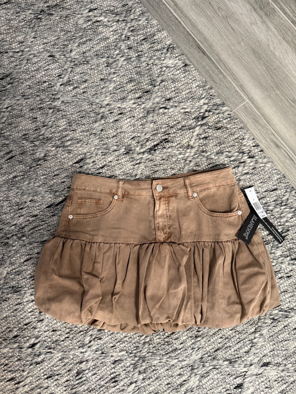 NWT Blank NYC Bubble Skirt Sz 27
